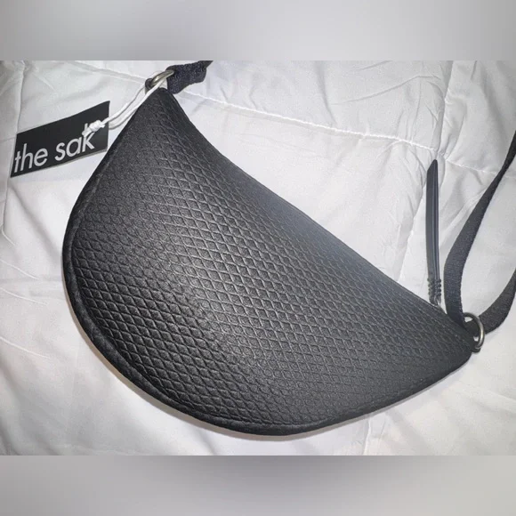 The Sak Black Crossbody Bag NWT - Picture 2 of 8